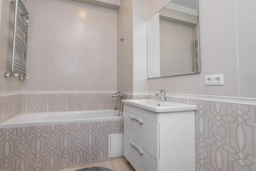 Grand Excelent New Ultra Central Apartments Chişinău Extérieur photo