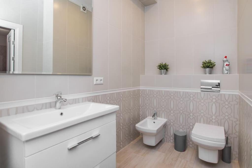 Grand Excelent New Ultra Central Apartments Chişinău Extérieur photo
